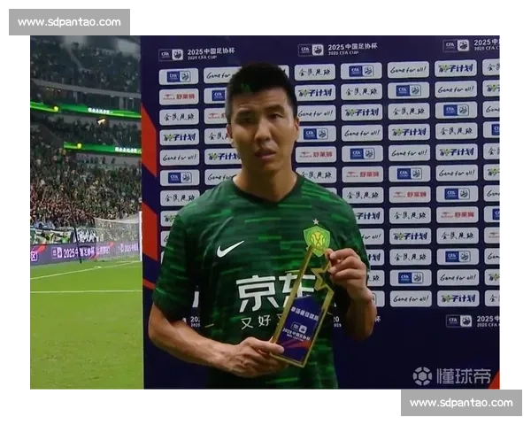 王刚生日夜誓言为侯森拼三分:国安铁血后卫点燃工体斗志 王刚生日夜誓言为侯森拼三分:国安铁血后卫点燃工体斗志